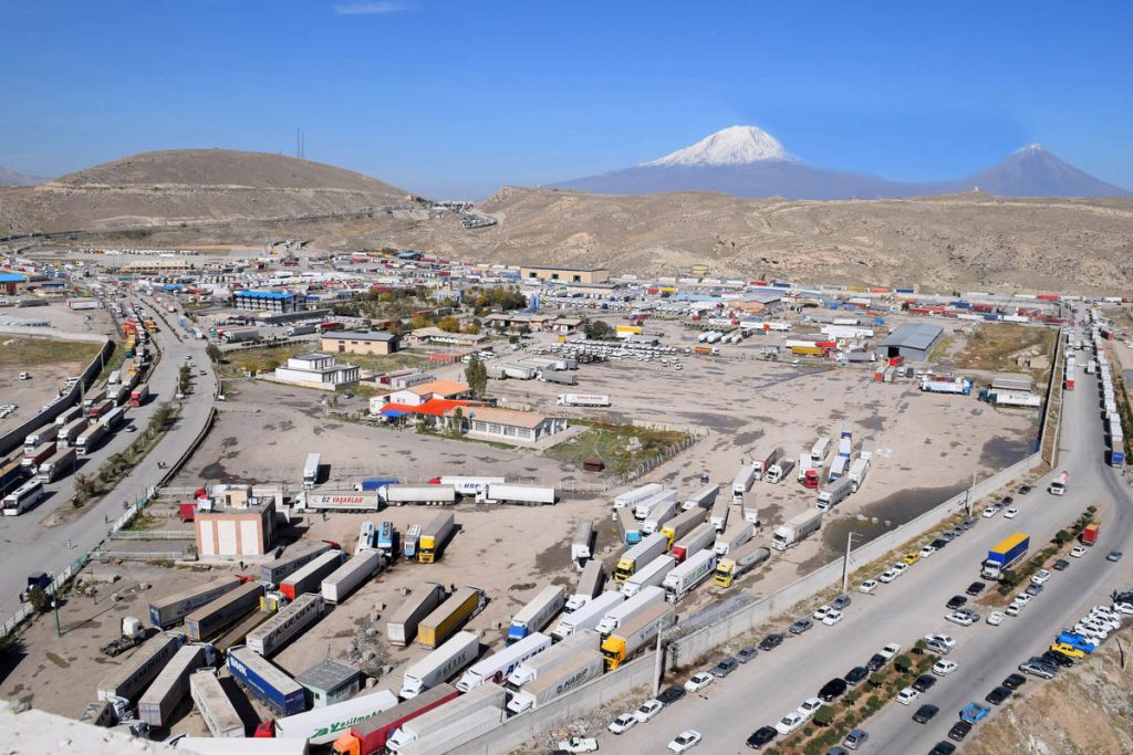 گمرک بازرگان